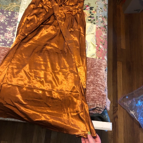 Orange gown - Picture 2 of 4